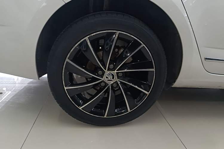 Used Skoda Octavia 2018 TSI280 DSG Flagship Edition Exterior 5