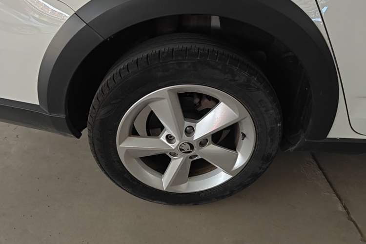 Used Skoda Octavia 2018 Station Wagon TSI230 DSG Comfort Edition Exterior 5