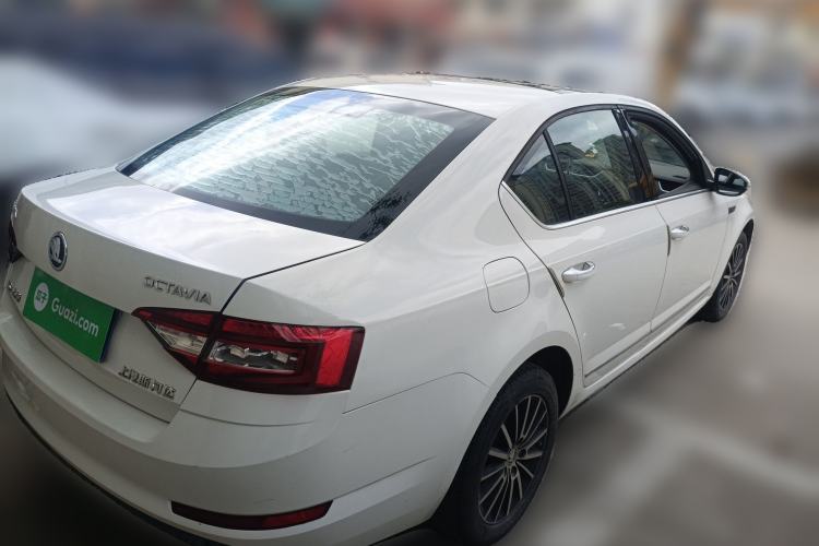 Used Skoda Octavia 2018 TSI230 DSG Luxury Edition Exterior 5
