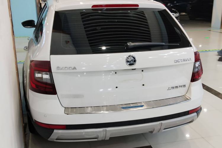 Used Skoda Octavia 2018 Station Wagon TSI280 DSG Luxury Edition Exterior 5