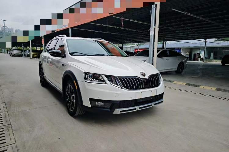 Used Skoda Octavia 2018 Station Wagon TSI230 DSG Luxury Edition Exterior 6