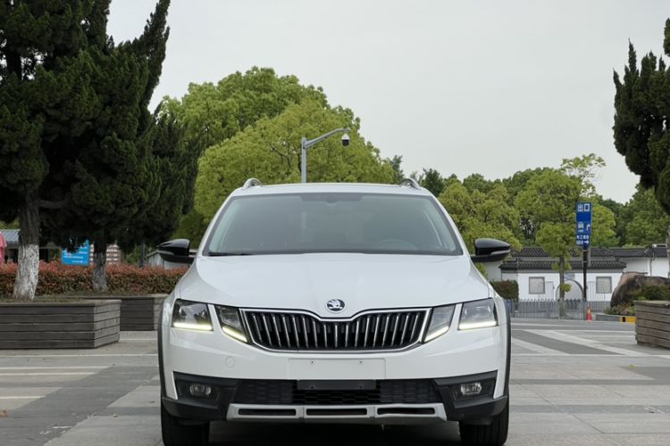 Used Skoda Octavia 2018 Station Wagon TSI280 DSG Luxury Edition Exterior 6