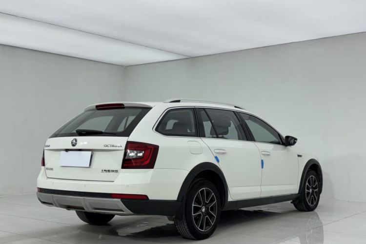 Used Skoda Octavia 2018 Station Wagon TSI230 DSG Luxury Edition Exterior 6
