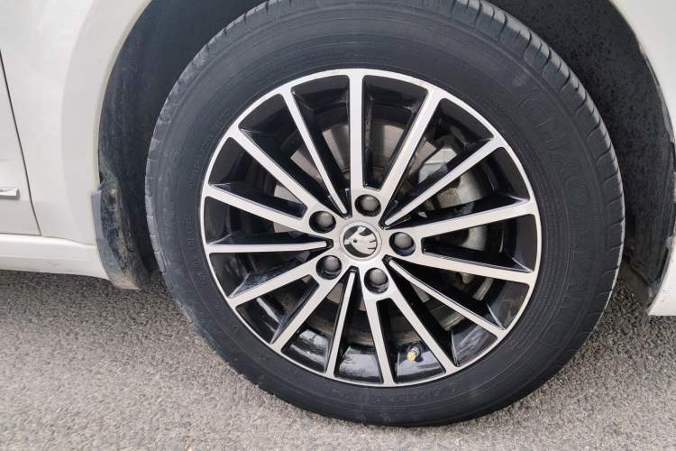 Used Skoda Octavia 2018 TSI230 DSG Luxury Edition Exterior 7