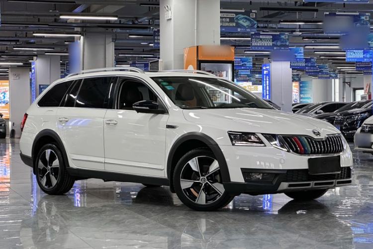 Used Skoda Octavia 2018 Station Wagon TSI280 DSG Luxury Edition Exterior 8