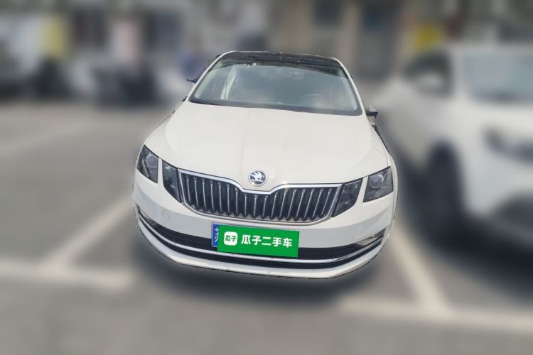 Used Skoda Octavia 2018 1.6L Automatic Luxury Edition Front