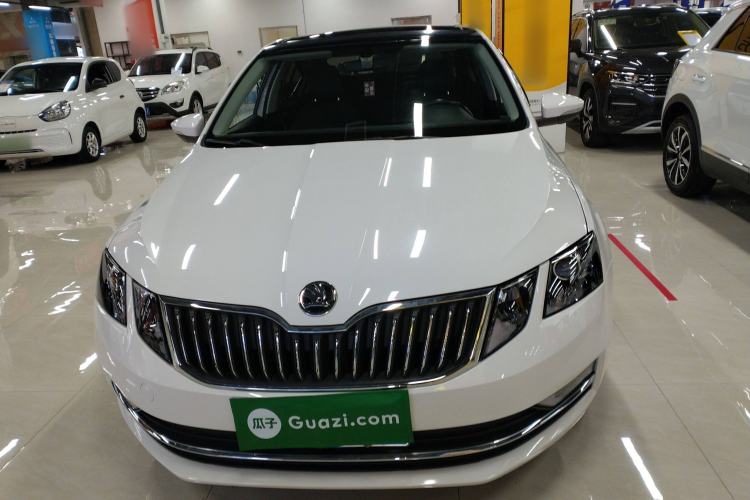 Used Skoda Octavia 2018 TSI230 DSG Luxury Edition Front