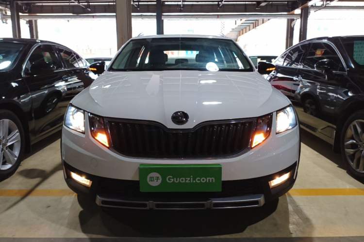 Used Skoda Octavia 2018 Station Wagon TSI230 DSG Comfort Edition Front