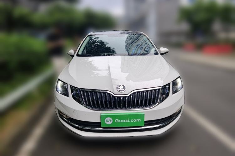 Used Skoda Octavia 2018 1.6L Automatic Luxury Edition Front