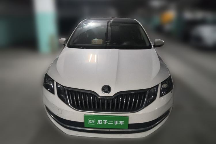Used Skoda Octavia 2018 1.6L Automatic Luxury Edition Front