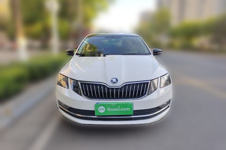 Used Skoda Octavia 2018 1.6L Automatic Luxury Edition Front