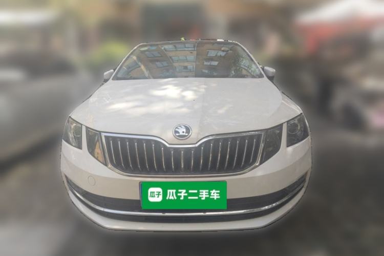 Used Skoda Octavia 2018 1.6L Automatic Luxury Edition Front