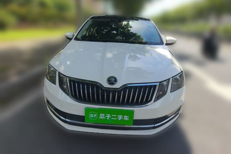 Used Skoda Octavia 2018 1.6L Automatic Luxury Edition Front