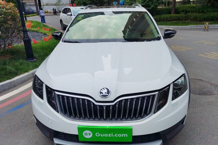 Used Skoda Octavia 2018 Station Wagon TSI230 DSG Luxury Edition Front