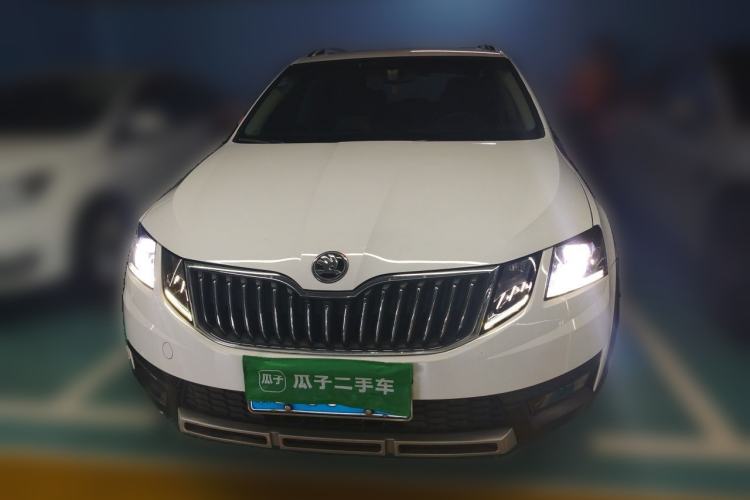 Used Skoda Octavia 2018 Station Wagon TSI280 DSG Luxury Edition Front