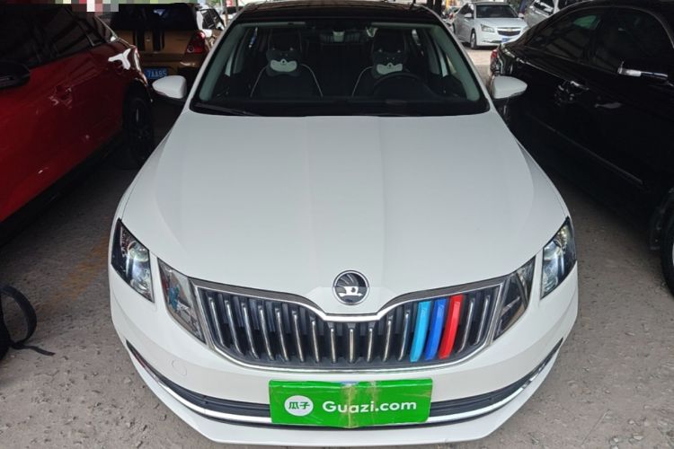Used Skoda Octavia 2018 1.6L Automatic Luxury Edition Front