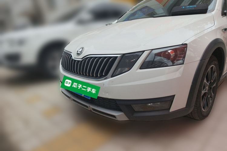 Used Skoda Octavia 2018 Station Wagon TSI230 DSG Luxury Edition Front