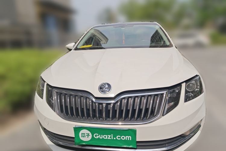 Used Skoda Octavia 2018 1.6L Automatic Luxury Edition Front
