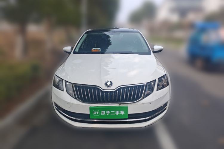 Used Skoda Octavia 2018 1.6L Automatic Luxury Edition Front