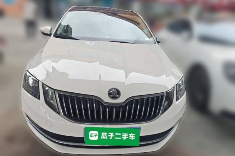 Used Skoda Octavia 2018 1.6L Automatic Luxury Edition Front