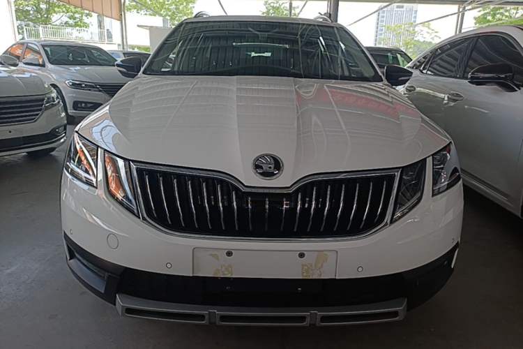 Used Skoda Octavia 2018 Station Wagon TSI230 DSG Luxury Edition Front