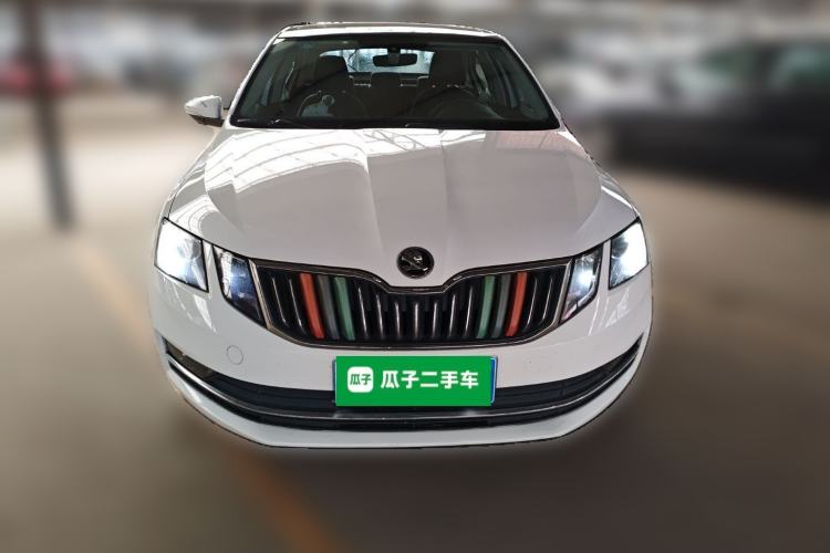 Used Skoda Octavia 2018 1.6L Automatic Luxury Edition Front