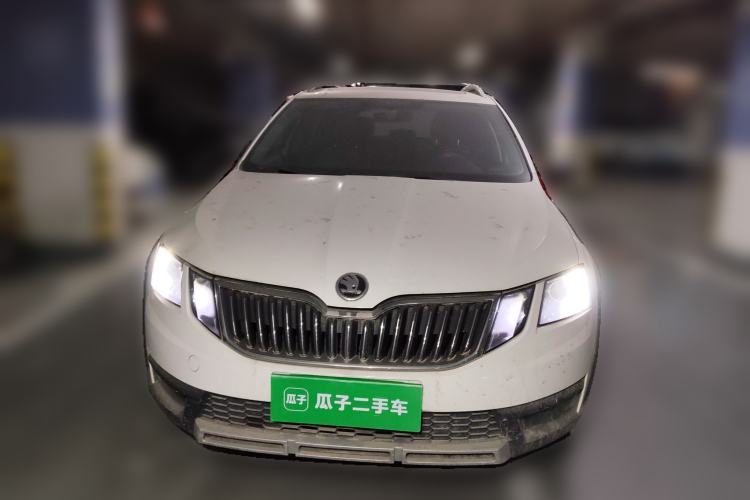 Used Skoda Octavia 2018 Station Wagon TSI230 DSG Luxury Edition Front