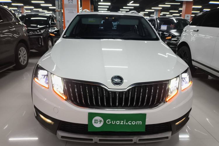 Used Skoda Octavia 2018 Station Wagon TSI280 DSG Luxury Edition Front