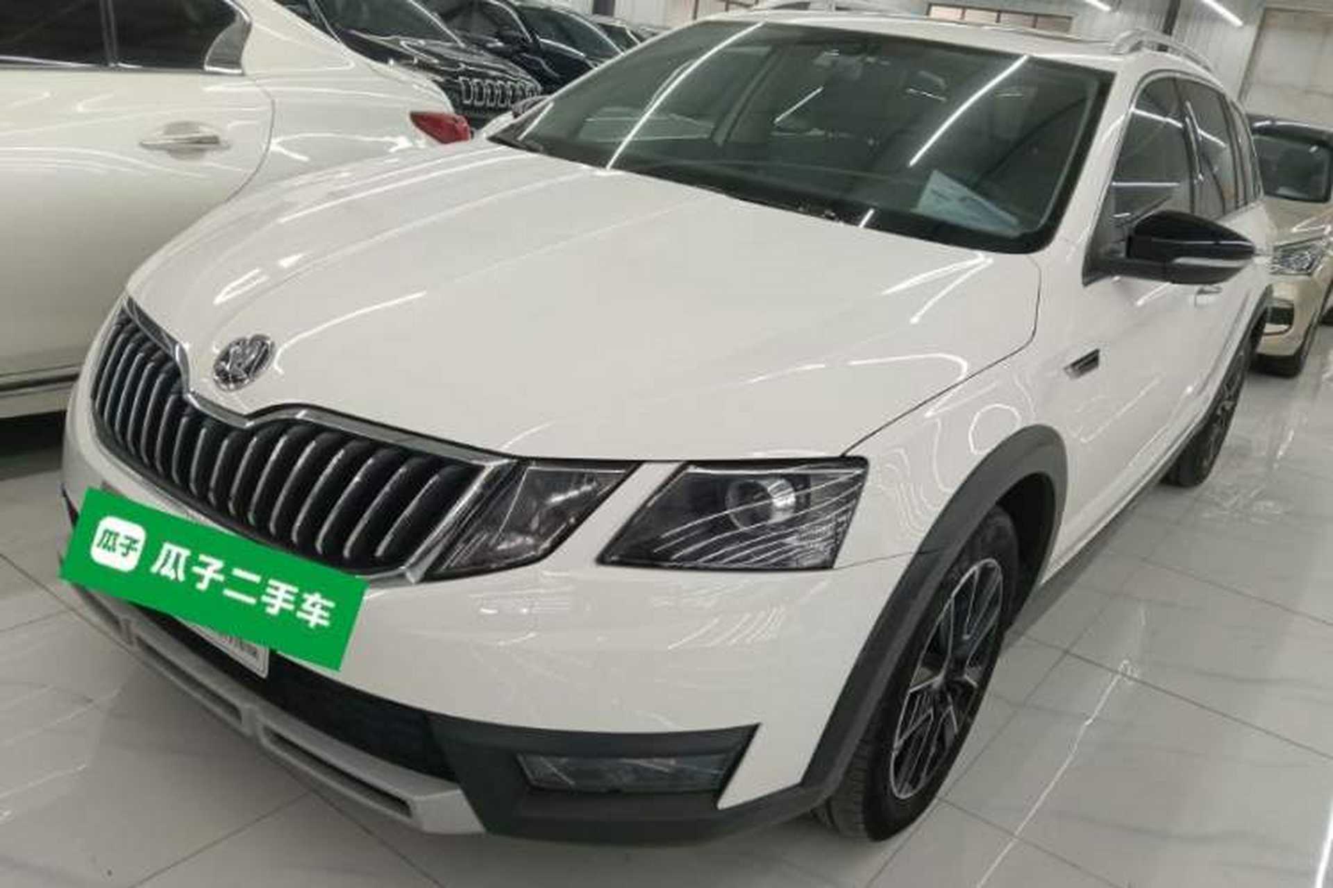 Used Skoda Octavia 2018 Station Wagon TSI230 DSG Luxury Edition Front Left 45 Deg