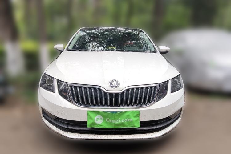 Used Skoda Octavia 2018 1.6L Automatic Comfort Edition Front