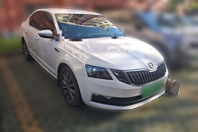 Used Skoda Octavia 2018 1.6L Automatic Comfort Edition Front Right 45 Deg