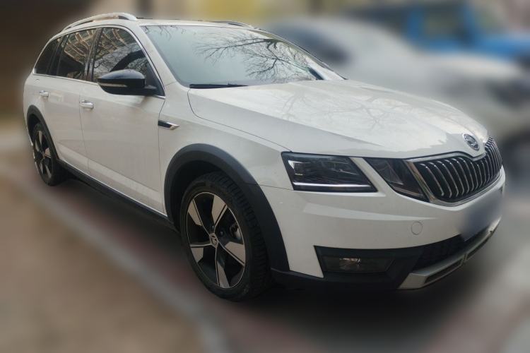 Used Skoda Octavia 2018 Station Wagon TSI280 DSG Flagship Edition Front Right 45 Deg