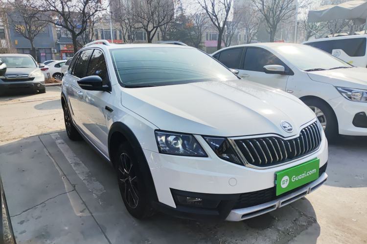 Used Skoda Octavia 2018 Station Wagon TSI230 DSG Luxury Edition Front Right 45 Deg