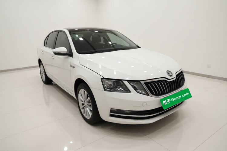 Used Skoda Octavia 2018 TSI230 DSG Luxury Edition Front Right 45 Deg
