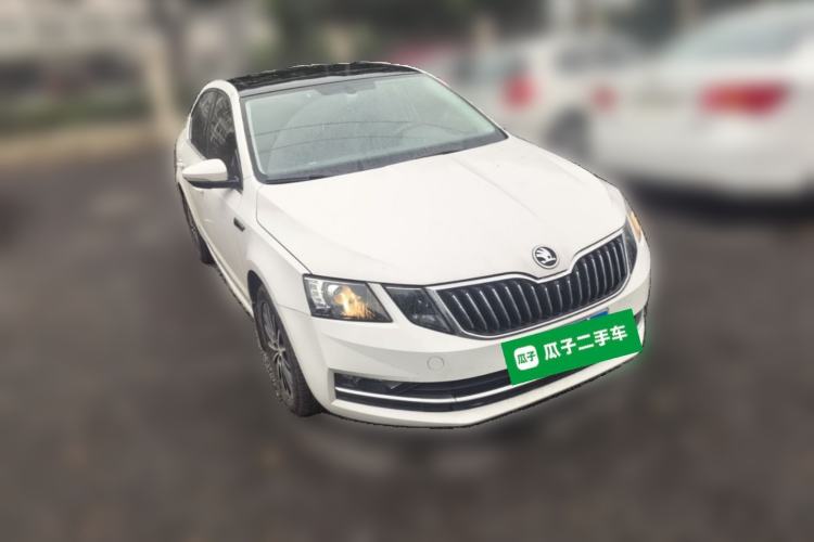 Used Skoda Octavia 2018 TSI230 DSG Luxury Edition Front Right 45 Deg