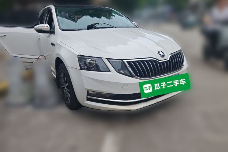 Used Skoda Octavia 2018 TSI230 DSG Luxury Edition Front Right 45 Deg