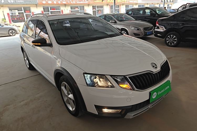 Used Skoda Octavia 2018 Station Wagon TSI230 DSG Comfort Edition Front Right 45 Deg