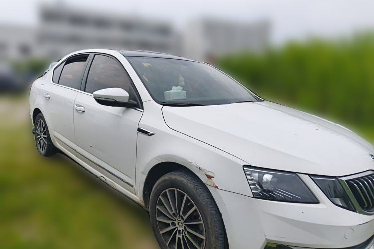 Used Skoda Octavia 2018 TSI230 DSG Luxury Edition Front Right 45 Deg