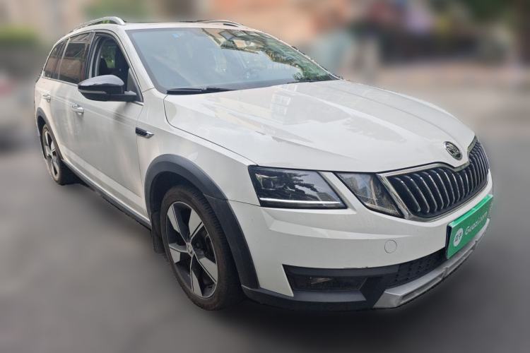 Used Skoda Octavia 2018 Station Wagon TSI280 DSG Flagship Edition Front Right 45 Deg
