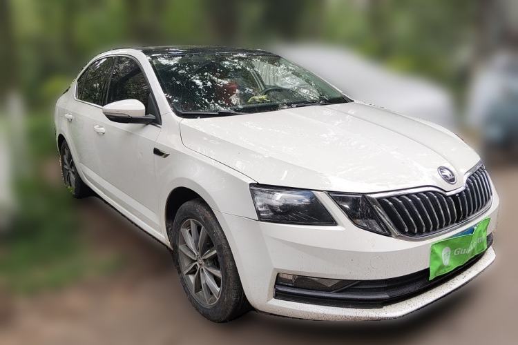 Used Skoda Octavia 2018 1.6L Automatic Comfort Edition Front Right 45 Deg