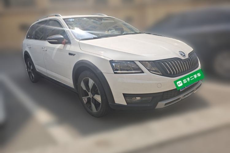 Used Skoda Octavia 2018 Station Wagon TSI280 DSG Luxury Edition Front Right 45 Deg
