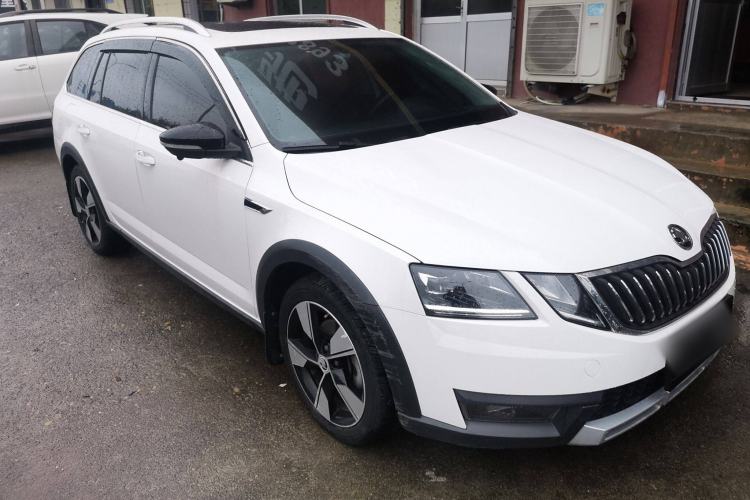 Used Skoda Octavia 2018 Station Wagon TSI280 DSG Luxury Edition Front Right 45 Deg
