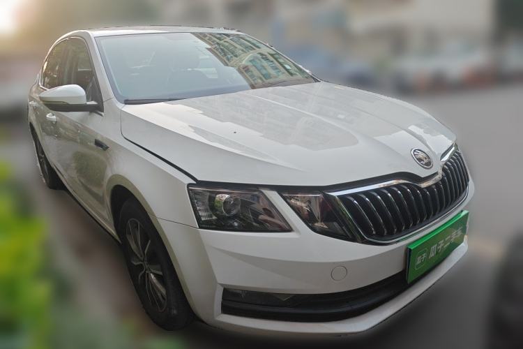 Used Skoda Octavia 2018 TSI230 DSG Comfort Edition Front Right 45 Deg