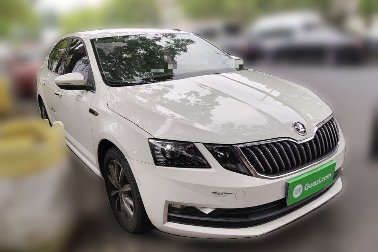 Used Skoda Octavia 2018 TSI230 DSG Comfort Edition Front Right 45 Deg