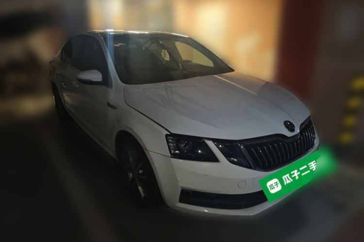 Used Skoda Octavia 2018 TSI230 DSG Comfort Edition Front Right 45 Deg