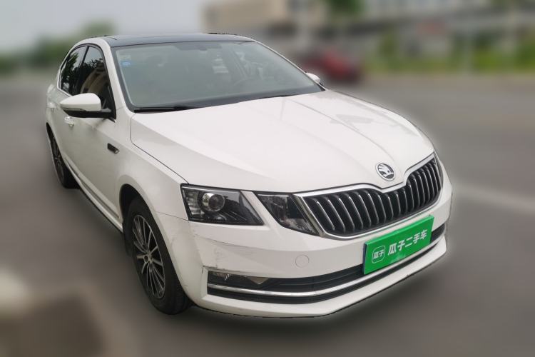 Used Skoda Octavia 2018 TSI230 DSG Luxury Edition Front Right 45 Deg