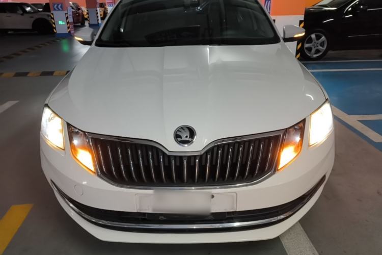 Used Skoda Octavia 2018 TSI230 DSG Luxury Edition Front