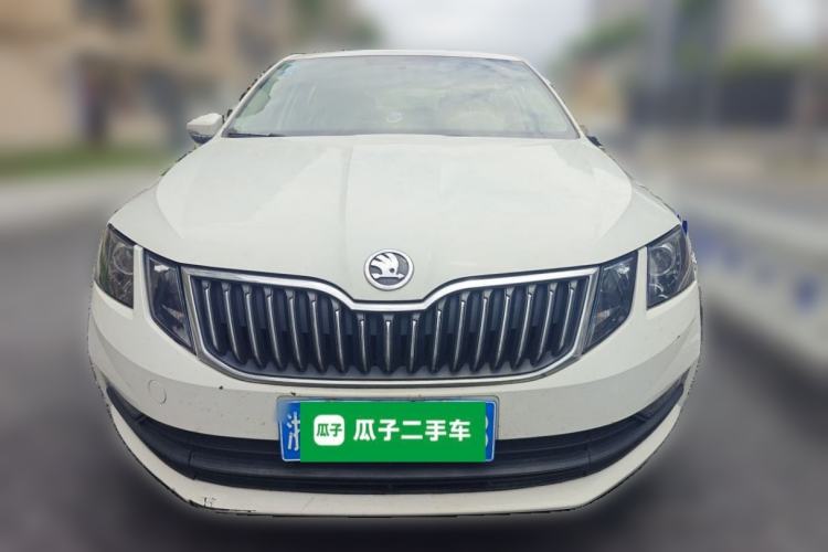 Used Skoda Octavia 2018 1.6L Automatic Comfort Edition Front