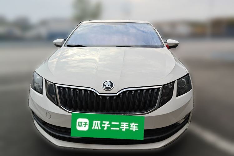 Used Skoda Octavia 2018 1.6L Manual Standard Edition Front