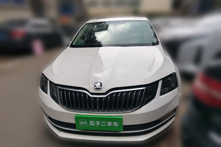 Used Skoda Octavia 2018 1.6L Automatic Comfort Edition Front